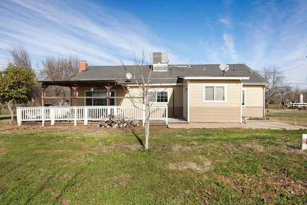 $1,200,000 | 10710 North Shelton Road, Linden, CA 95236