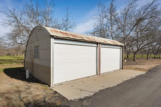 $1,200,000 | 10710 North Shelton Road, Linden, CA 95236