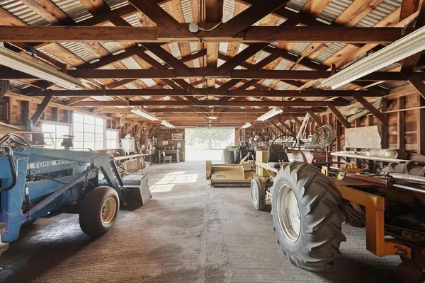 $1,200,000 | 10710 North Shelton Road, Linden, CA 95236