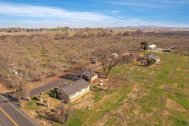 $1,200,000 | 10710 North Shelton Road, Linden, CA 95236
