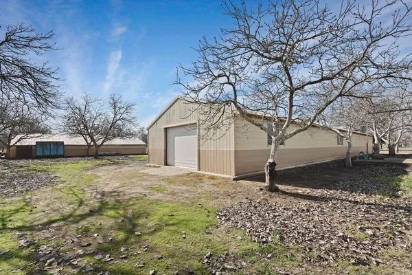 $1,200,000 | 10710 North Shelton Road, Linden, CA 95236