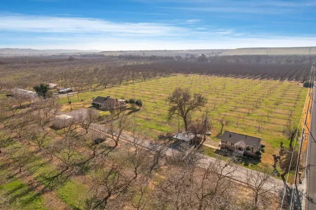 $1,200,000 | 10710 North Shelton Road, Linden, CA 95236