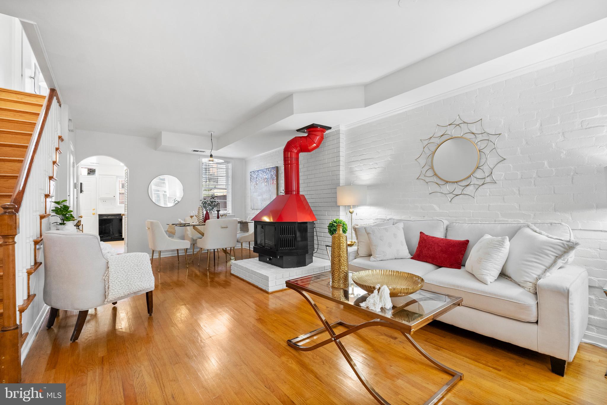 622 14th Place Northeast Washington, DC 20002 - Photo 8 of 37 Stunning enamel fireplace