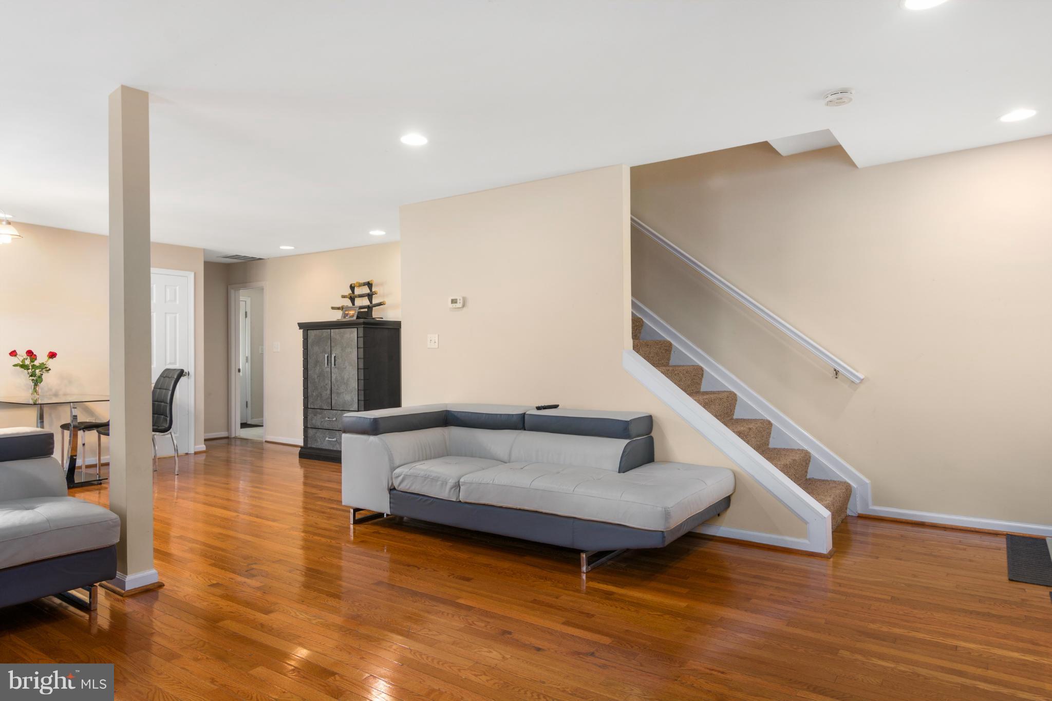 7817 Harbor Road Pasadena, MD 21122 - Photo 6 of 30 Interior (General)
