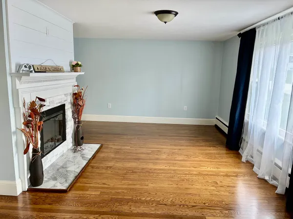 $450,000 | 1 Sunset Avenue, Allenstown, NH 03275