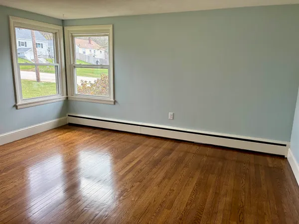 $450,000 | 1 Sunset Avenue, Allenstown, NH 03275