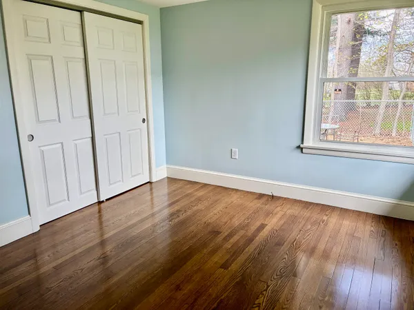 $450,000 | 1 Sunset Avenue, Allenstown, NH 03275