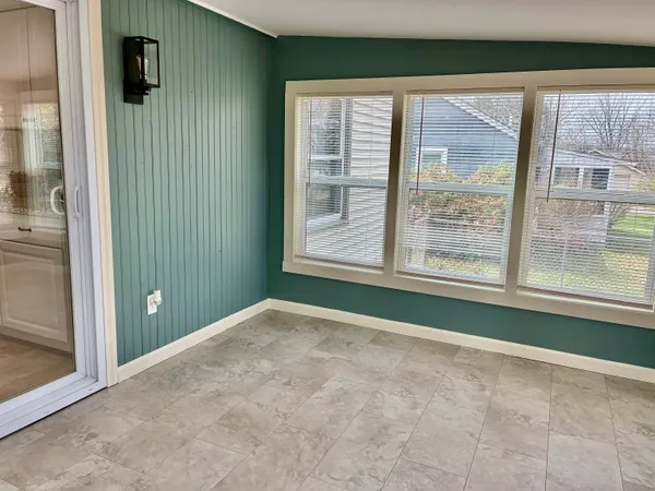 $450,000 | 1 Sunset Avenue, Allenstown, NH 03275