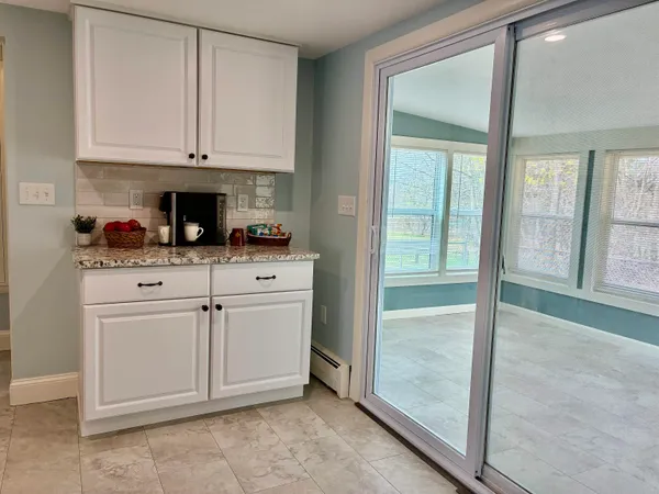 $450,000 | 1 Sunset Avenue, Allenstown, NH 03275