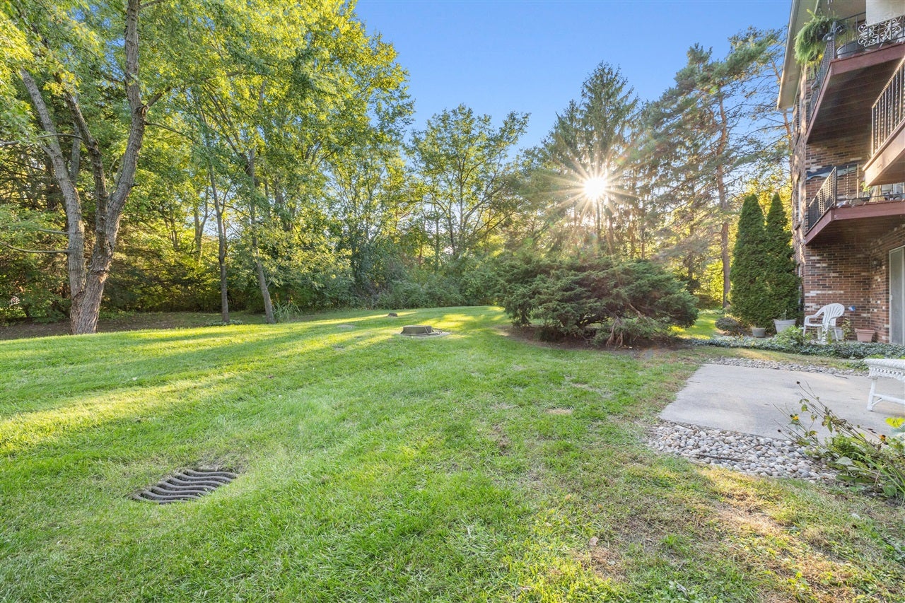 515 West Highland Road, Unit E6 Howell, MI 48843 - Photo 15 of 22 Gallery Image 15