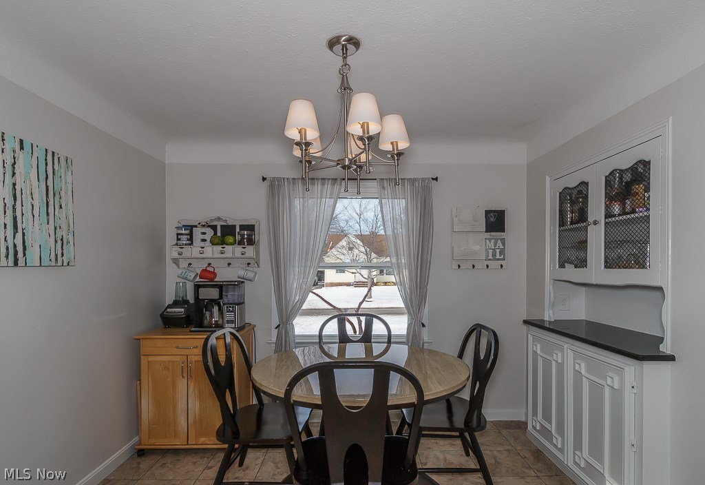 5660 Shawnee Road Cleveland, OH 44124 - Photo 6 of 17