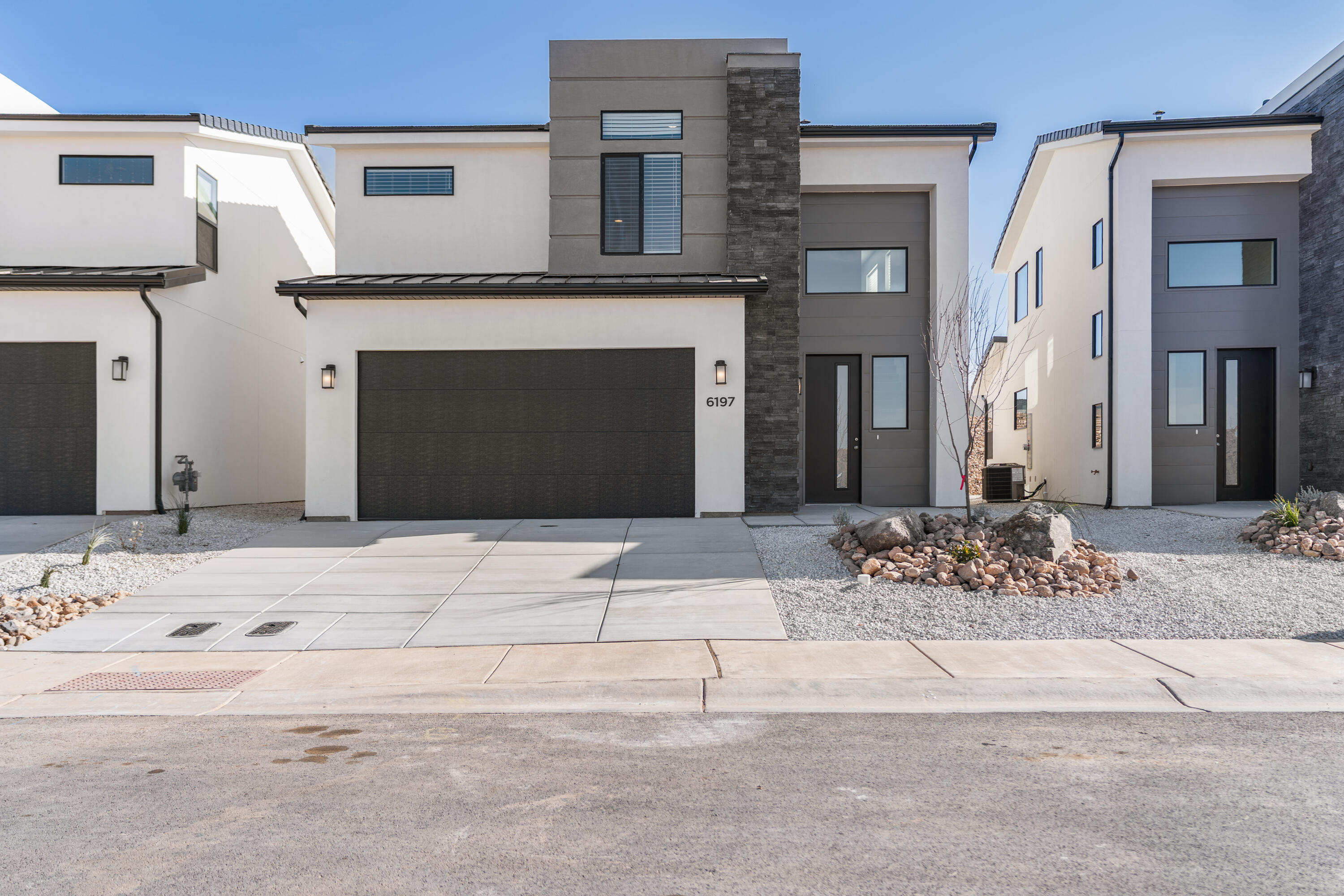 117 Desert Ter Street St. George, UT 84790 - Photo 2 of 22 DSC01300