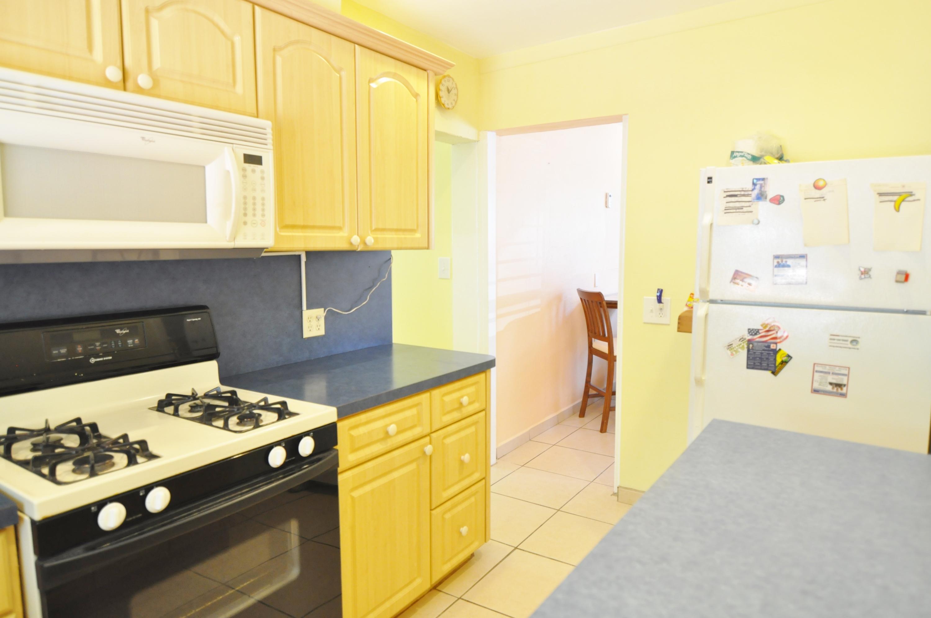 20 Dolphin Road Key Largo, FL 33037 - Photo 4 of 31 Convenient layout for kitchen