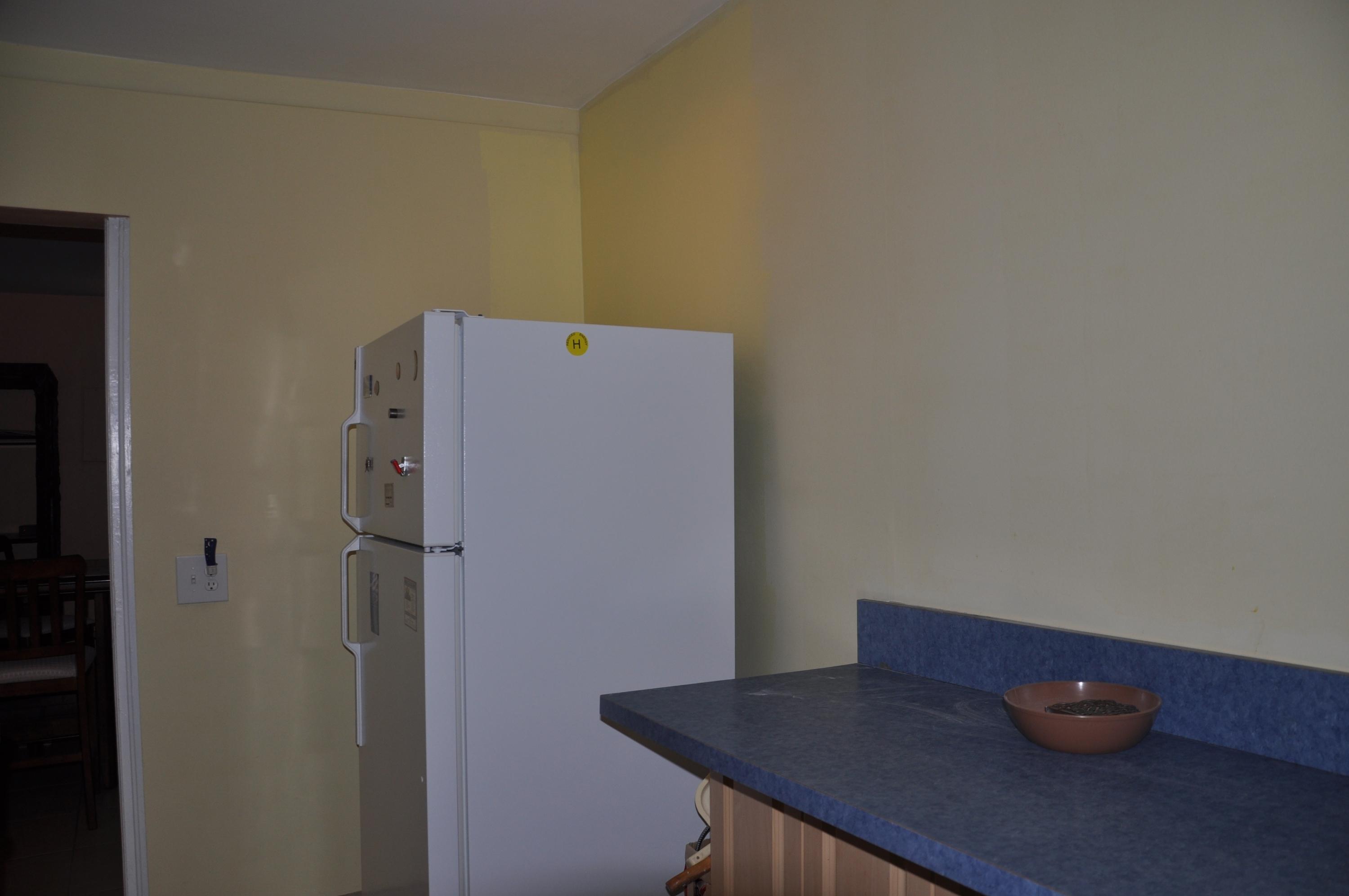 20 Dolphin Road Key Largo, FL 33037 - Photo 5 of 31 another view of kitchen