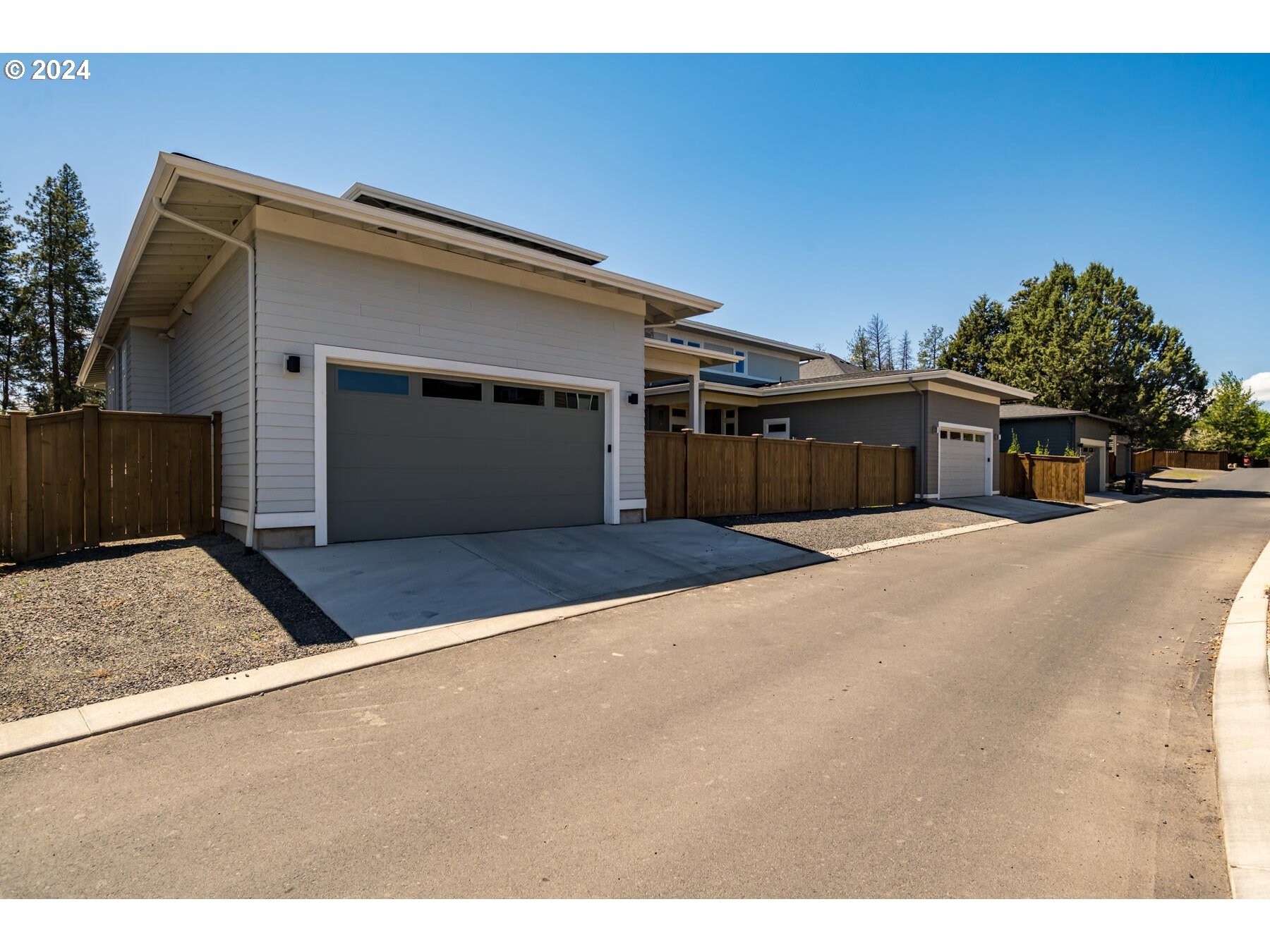 20450 Murphy Road Bend, OR 97702 - Photo 37 of 43 Gallery Image 37