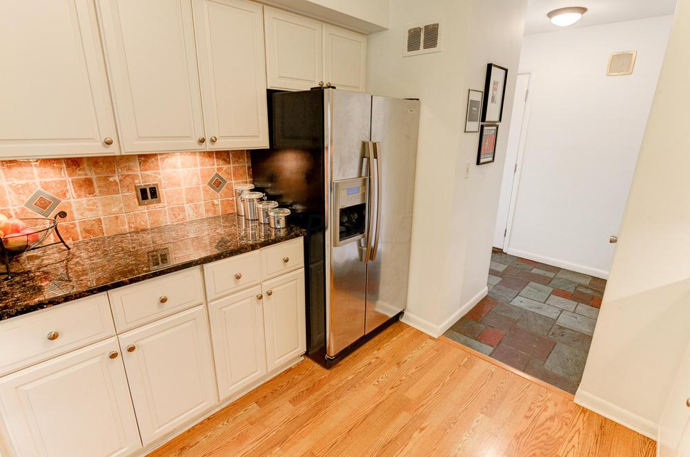 3905 Mountview Road Columbus, OH 43220 - Photo 15 of 30