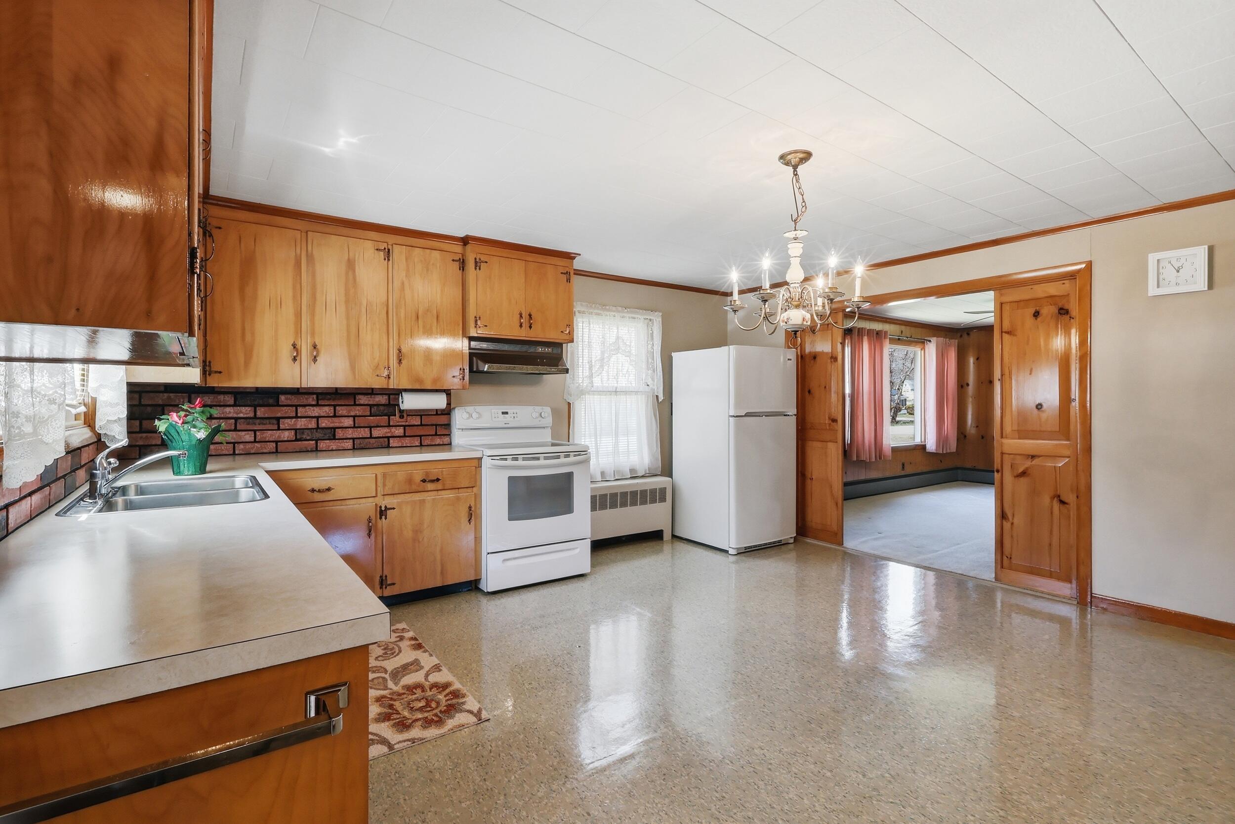 311 Guinea Road Biddeford, ME 04005 - Photo 6 of 40 6_img_1814