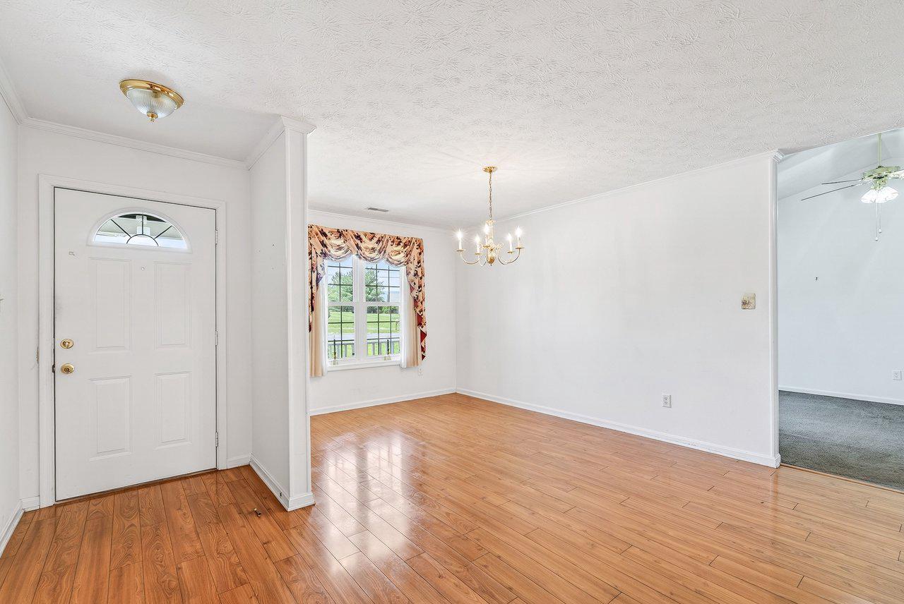 849 South Ox Road Woodstock, VA 22664 - Photo 6 of 51 Bright and open dining area.