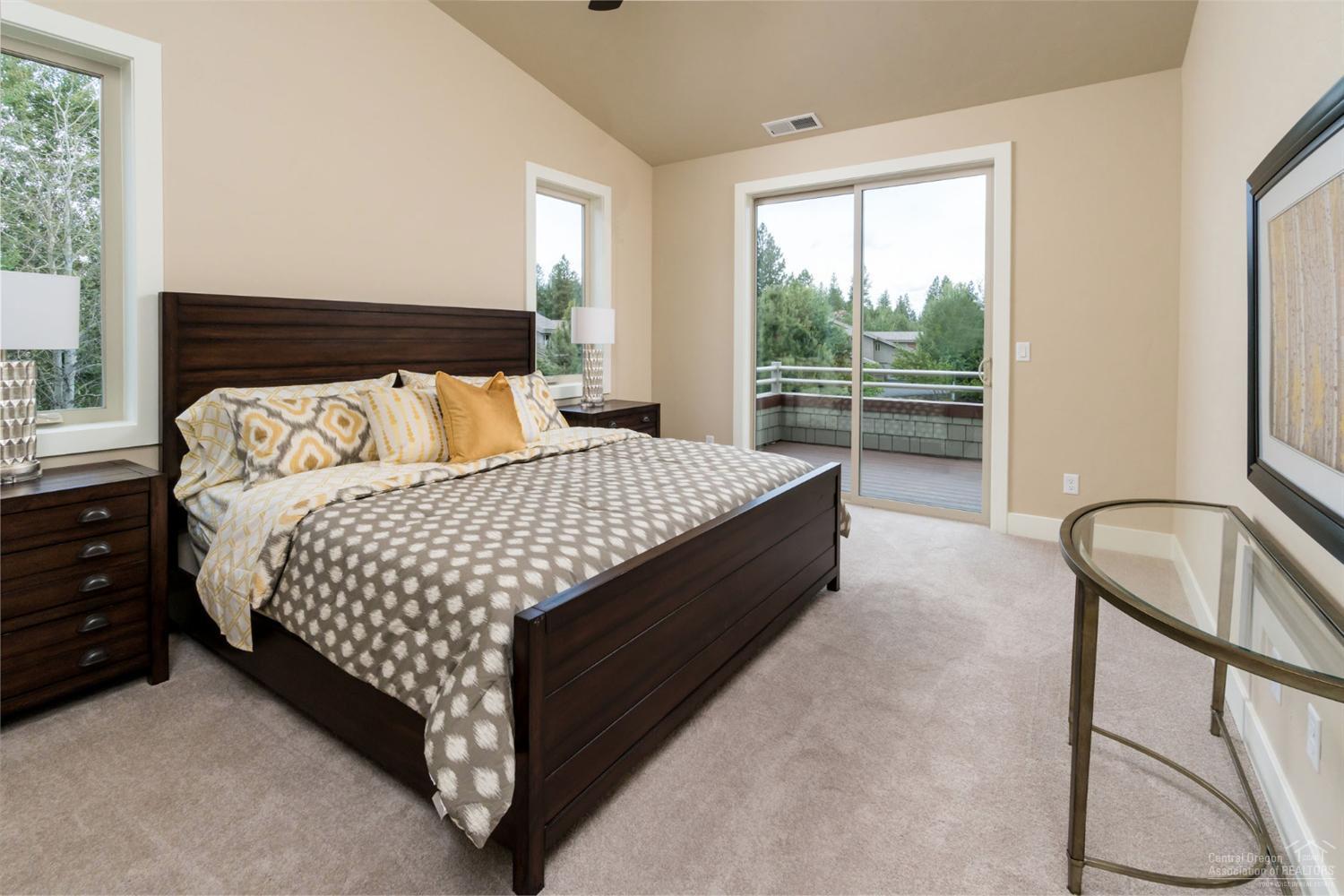 19578 Painted Ridge Loop, Unit 15 Bend, OR 97702 - Photo 9 of 21 Gallery Image 9