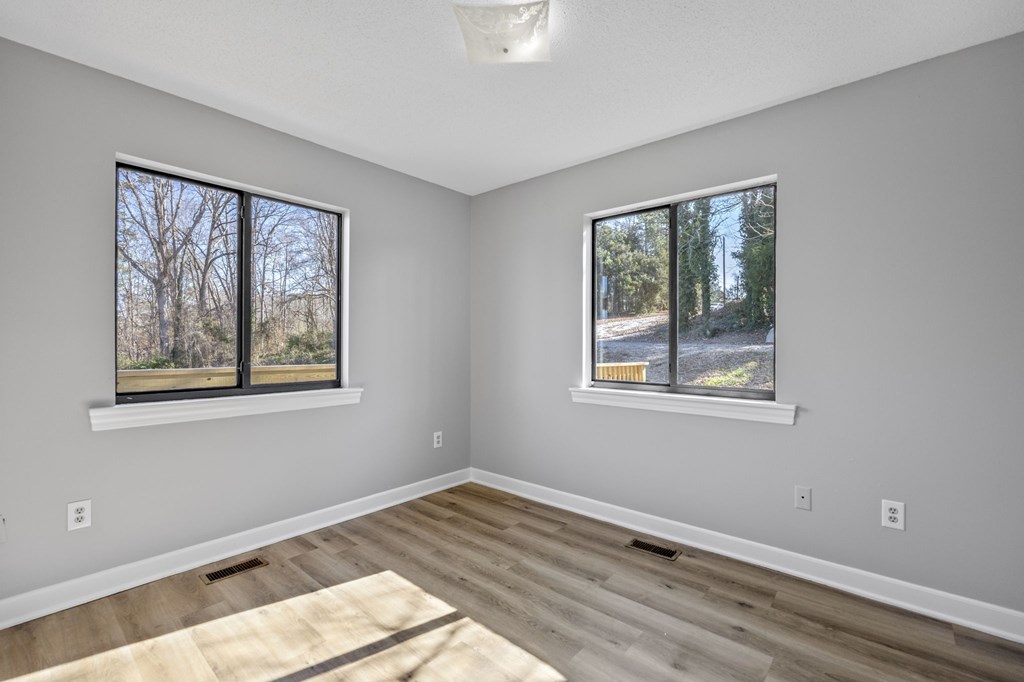 206 Bluff Road Greenwood, SC 29649 - Photo 16 of 39 Gallery Image 16