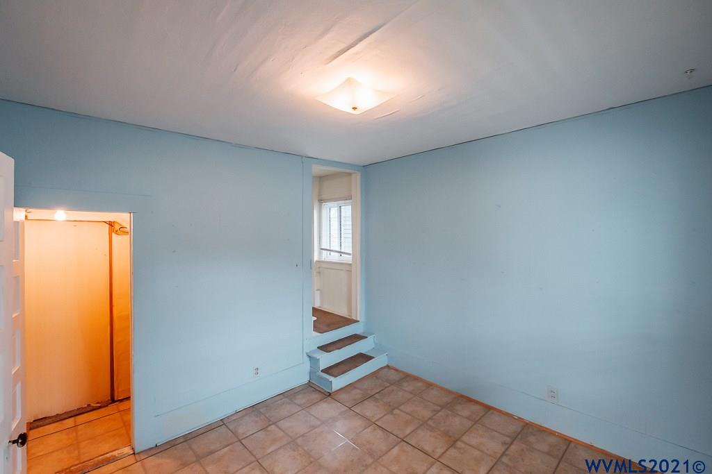 1310 Southwest 14th Avenue Albany, OR 97321 - Photo 18 of 37