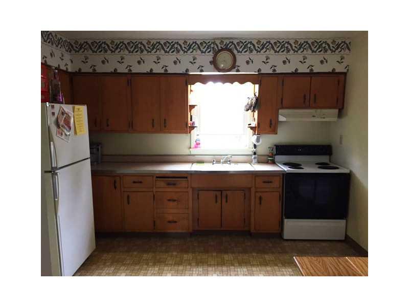 1013 Beaver Road Ambridge, PA 15003 - Photo 5 of 12 Kitchen. Large Kitchen