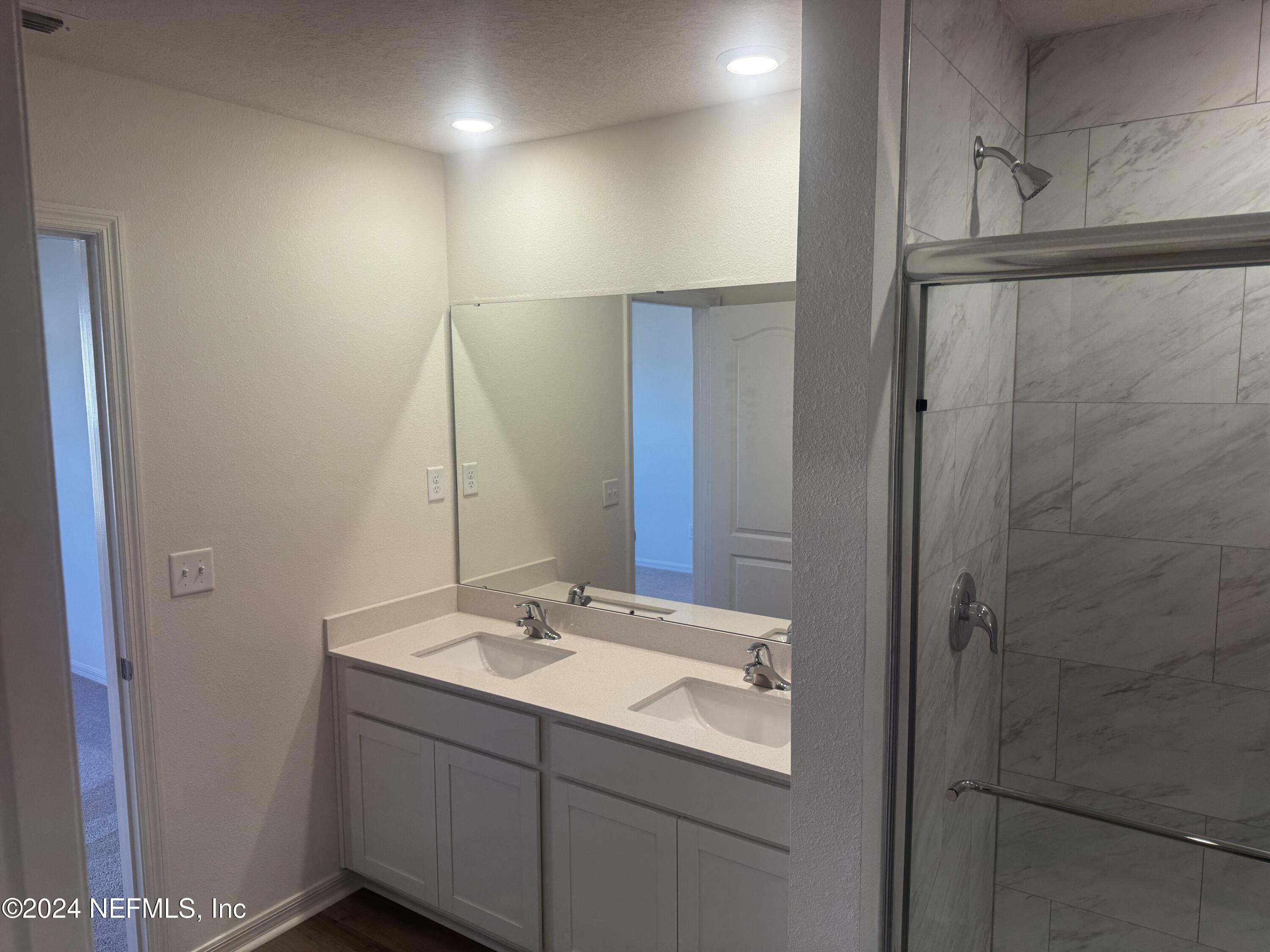 6955 Canoe Birch Road Jacksonville, FL 32219 - Photo 7 of 10 Master bathroom