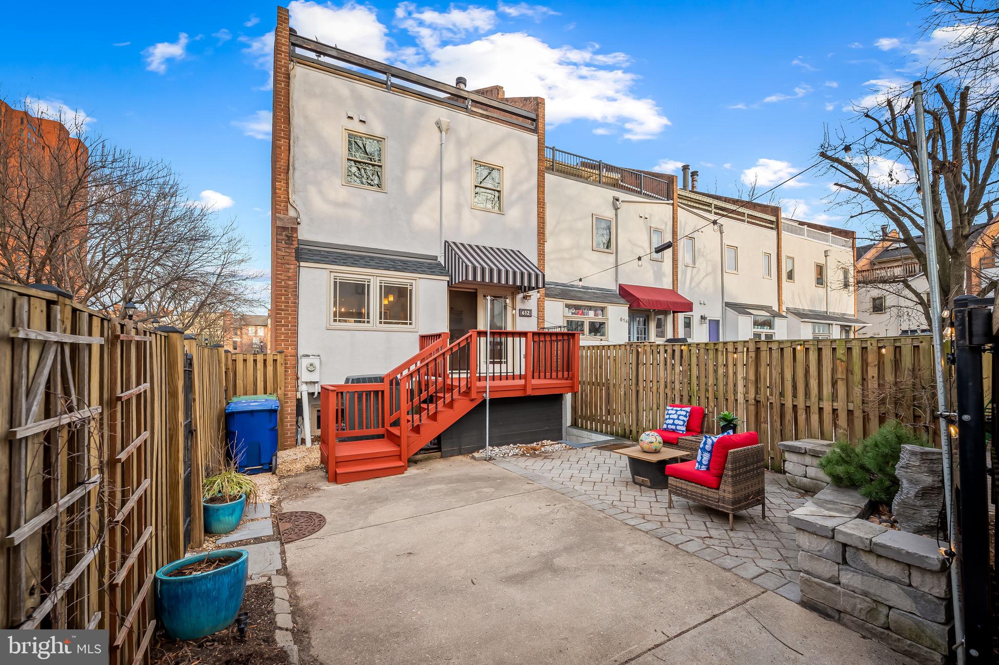 612 Pubped Way Baltimore, MD 21230 - Photo 18 of 55 a view of a room with retail shops