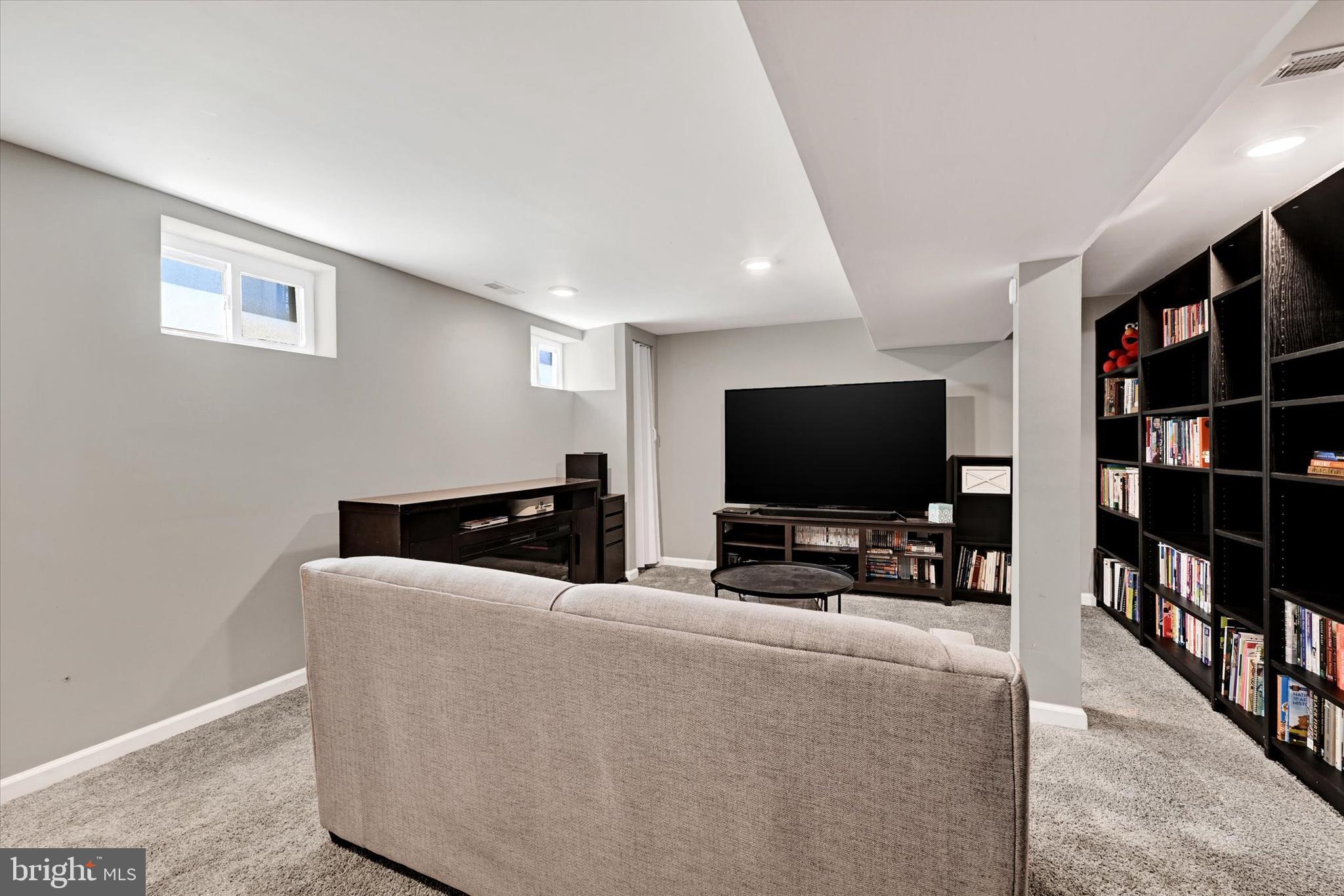 5217 Catalpha Road Baltimore, MD 21214 - Photo 30 of 38