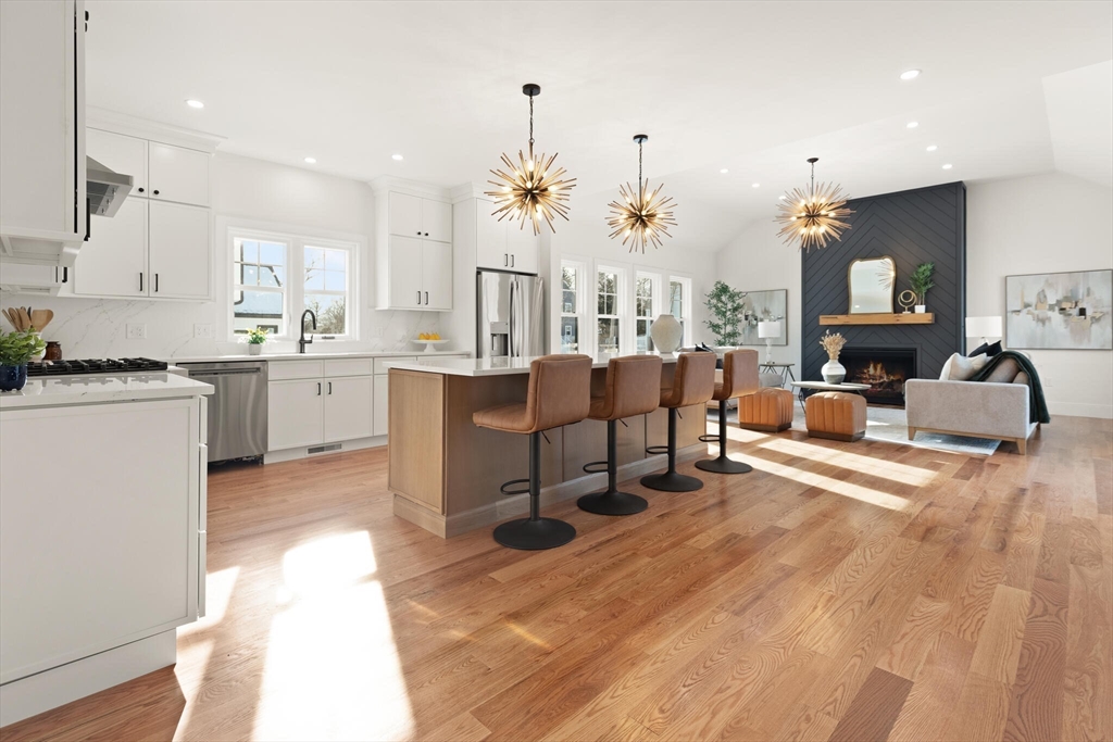 295 Dean Street Norwood, MA 02062 - Photo 14 of 34