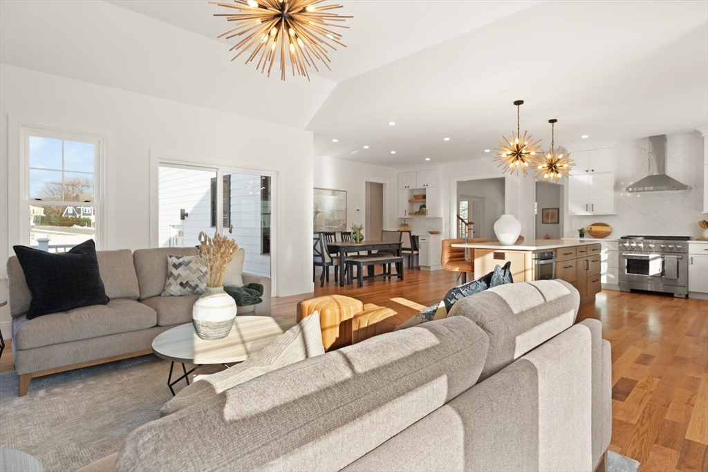 295 Dean Street Norwood, MA 02062 - Photo 10 of 34