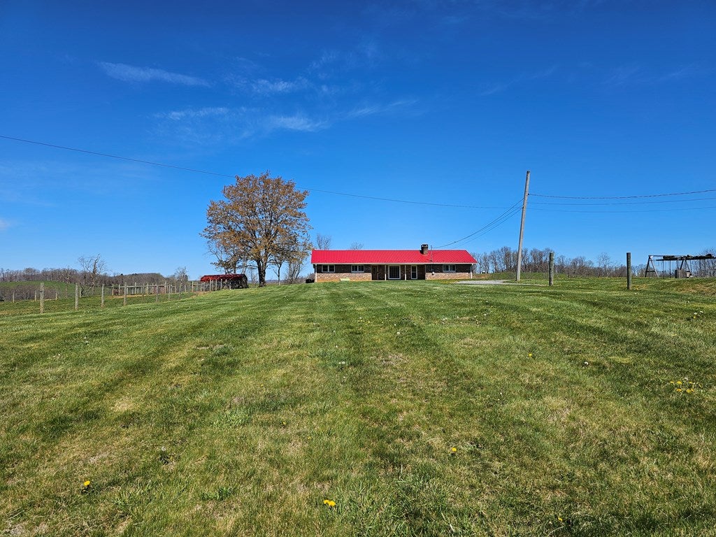 2485 Riverside Road Marion, VA 24354 - Photo 3 of 44 Gallery Image 3
