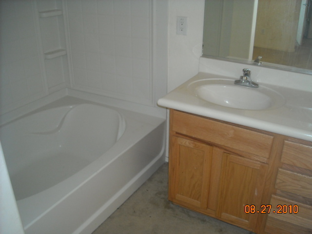 4664 East Redfield Road Gilbert, AZ 85234 - Photo 11 of 15 bathroom 3
