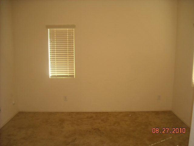 4664 East Redfield Road Gilbert, AZ 85234 - Photo 5 of 15 living room