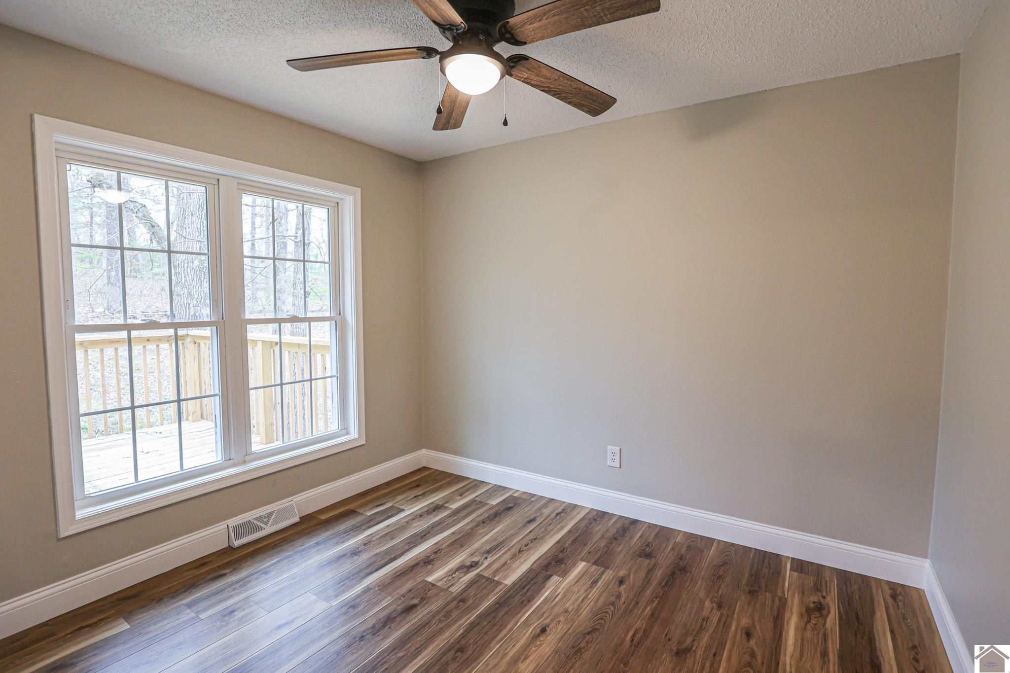 146 Mermie Road Hardin, KY 42048 - Photo 24 of 41 Guest Bedroom