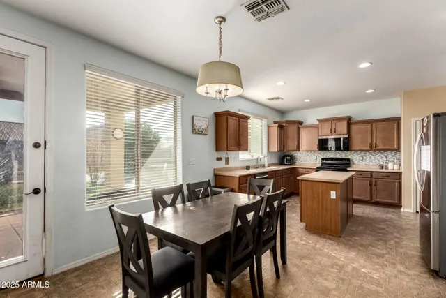 $410,000 | 2513 West Branham Lane, Phoenix, AZ 85041