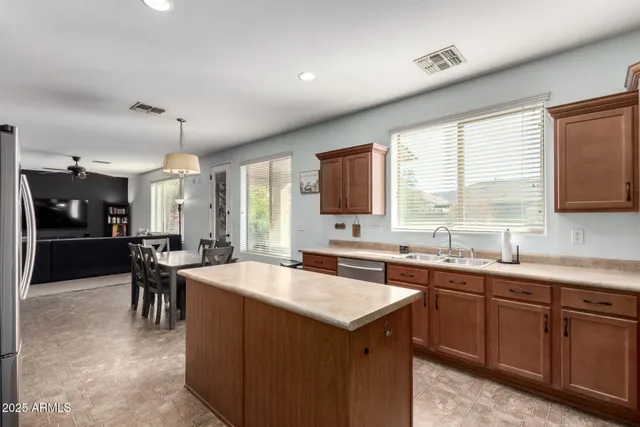 $410,000 | 2513 West Branham Lane, Phoenix, AZ 85041