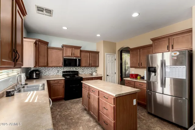 $410,000 | 2513 West Branham Lane, Phoenix, AZ 85041