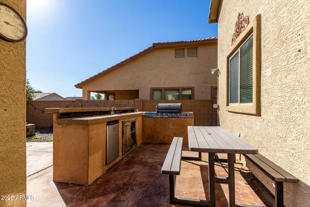 $410,000 | 2513 West Branham Lane, Phoenix, AZ 85041