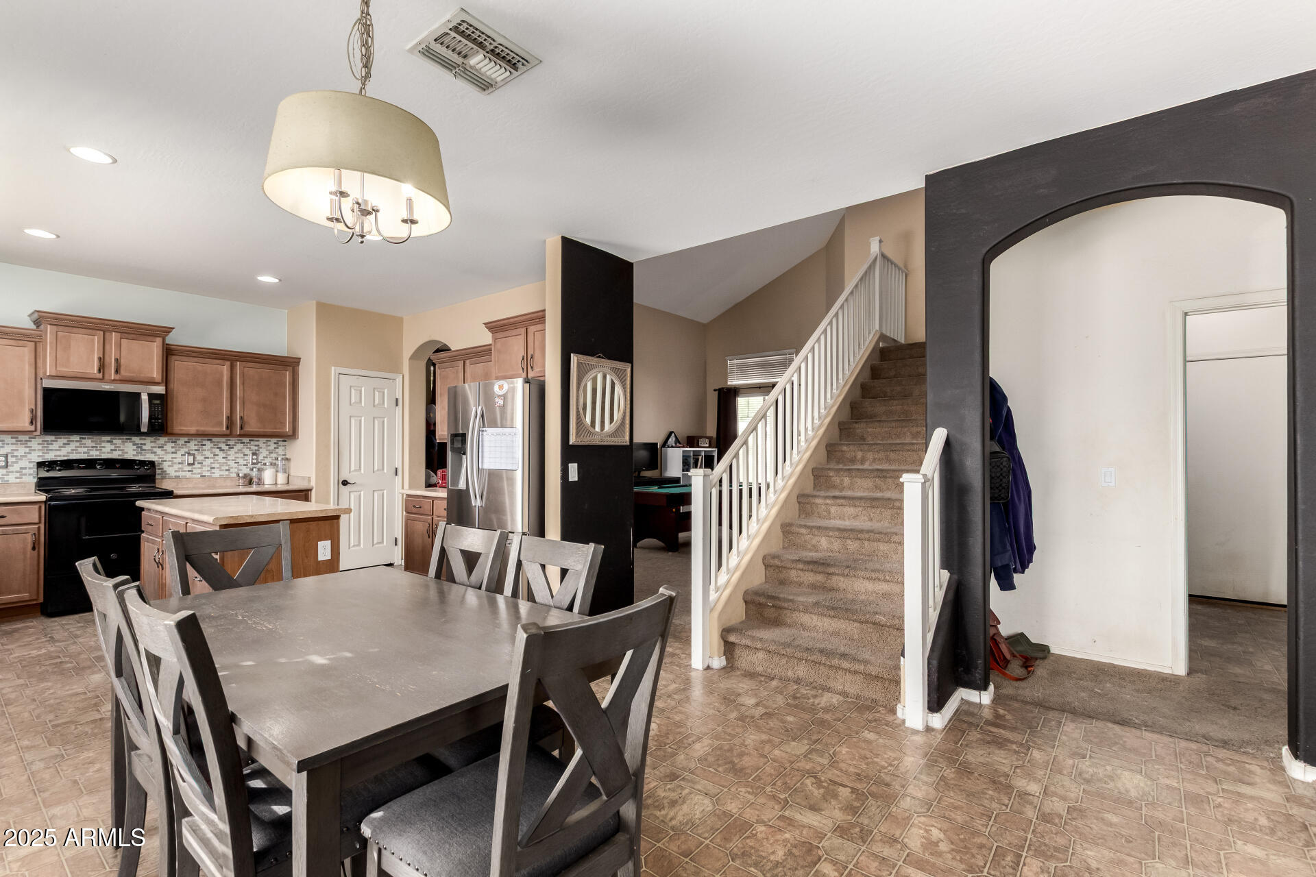 2513 West Branham Lane Phoenix, AZ 85041 - Photo 9 of 31 12 Branham