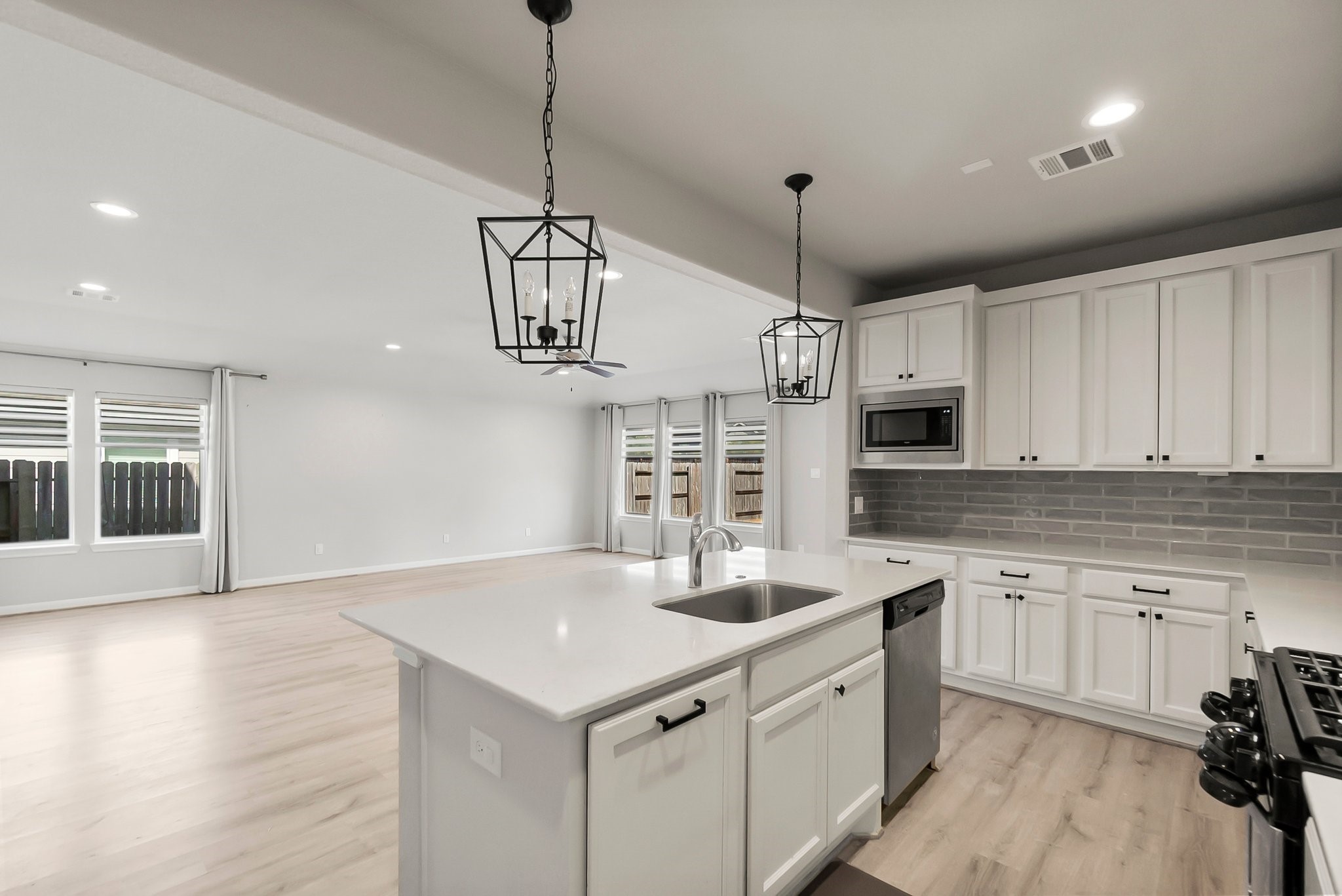 2324 Hagerman Road Conroe, TX 77384 - Photo 14 of 29