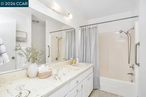 $950,000 | 6 Windhaven Court, Pleasant Hill, CA 94523