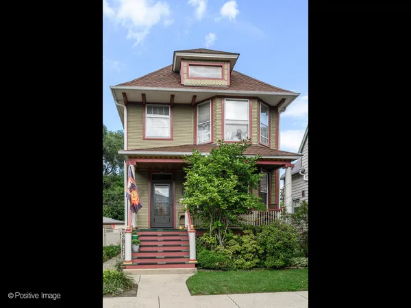 $549,900 | 3109 Clarence Avenue, Berwyn, IL 60402