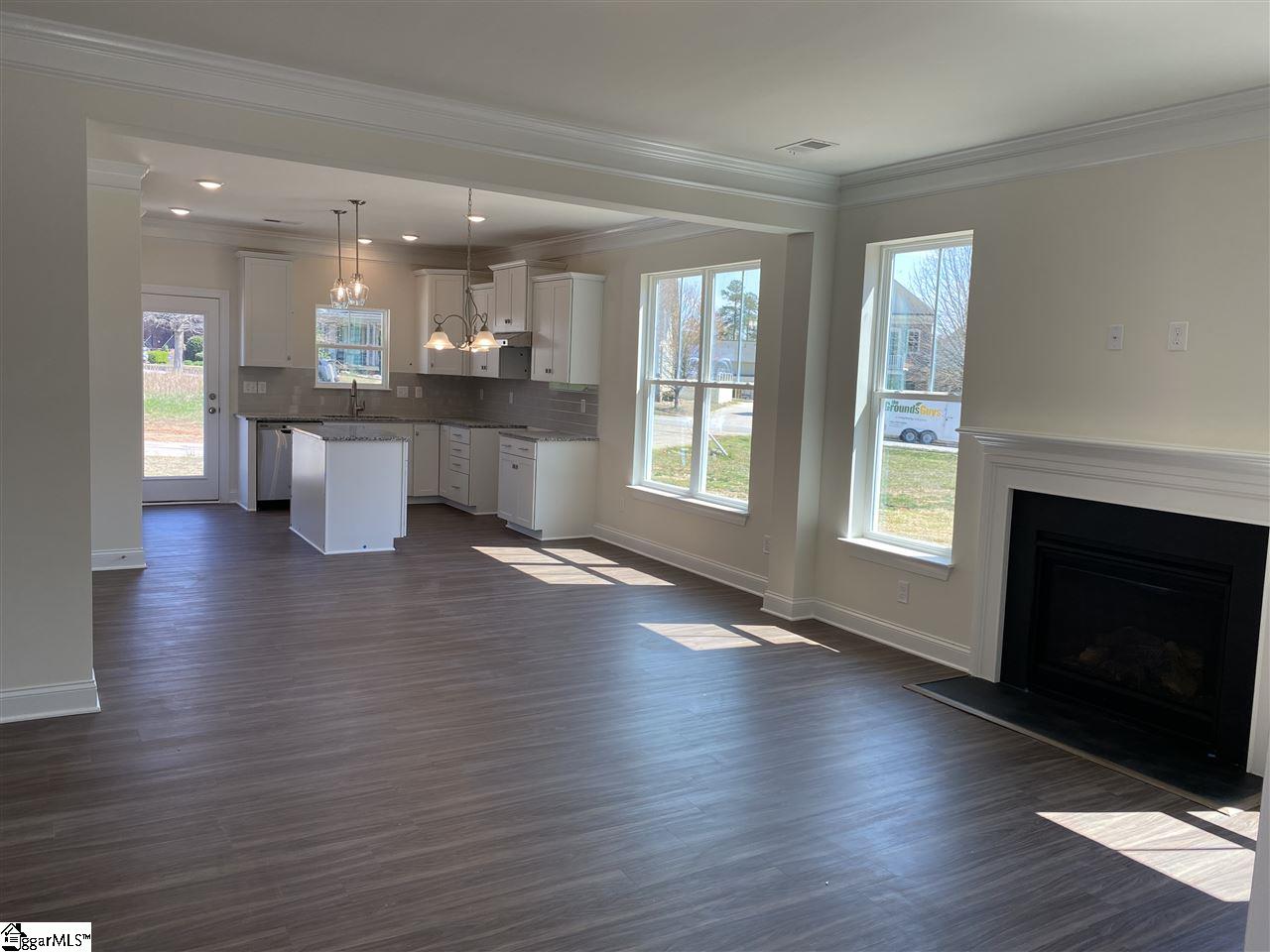 335 Carruth Street Simpsonville, SC 29680 - Photo 2 of 8 Gallery Image 2