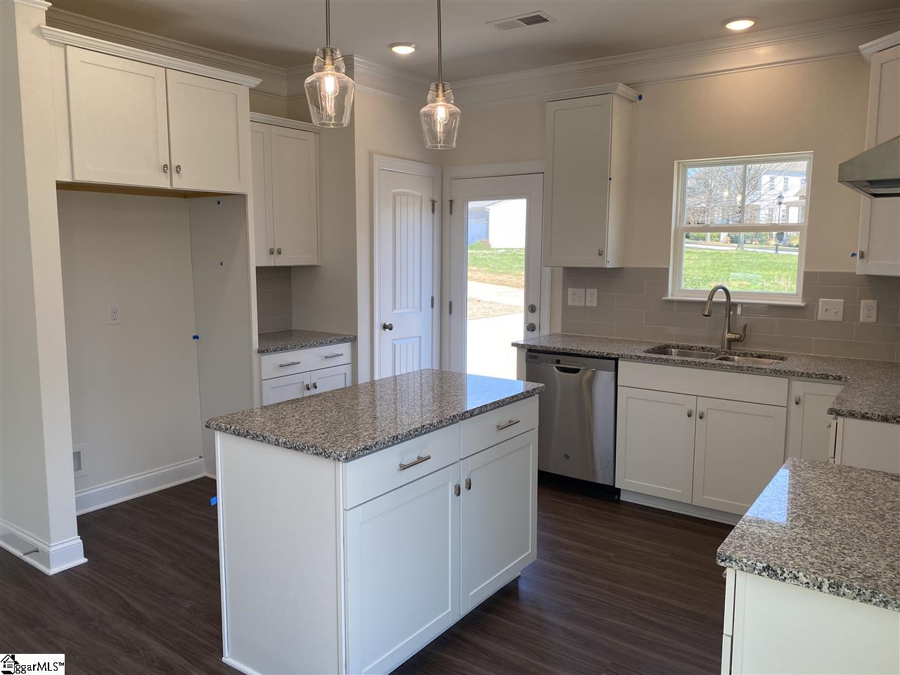 335 Carruth Street Simpsonville, SC 29680 - Photo 3 of 8 Gallery Image 3