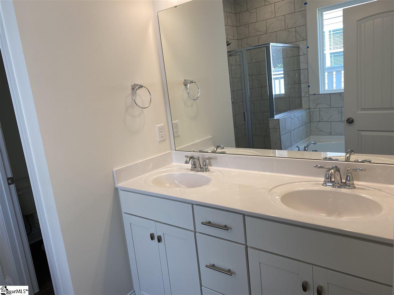 335 Carruth Street Simpsonville, SC 29680 - Photo 7 of 8 Gallery Image 7