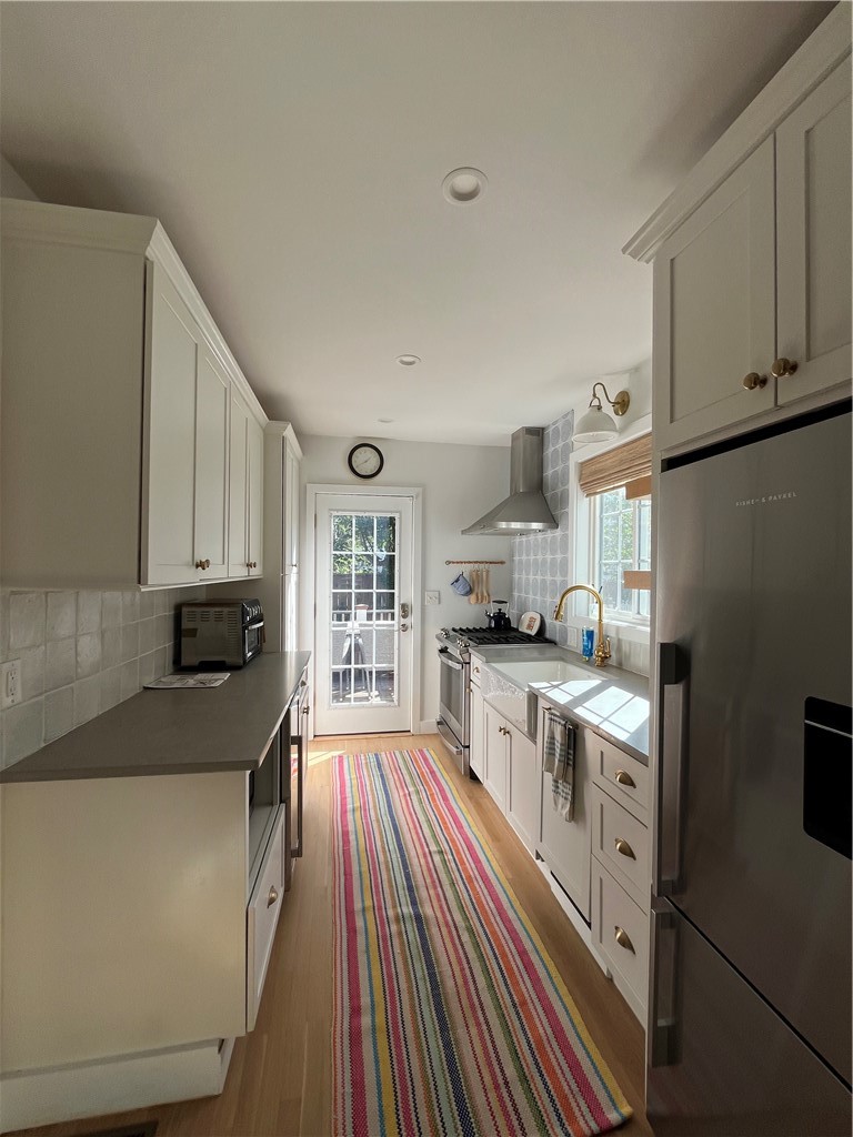 21 Connection Street Newport, RI 02840 - Photo 10 of 29