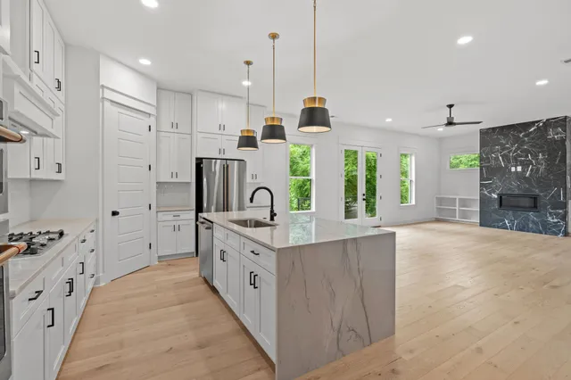 $1,525,000 | 4001 B Murphy Road, Nashville, TN 37209
