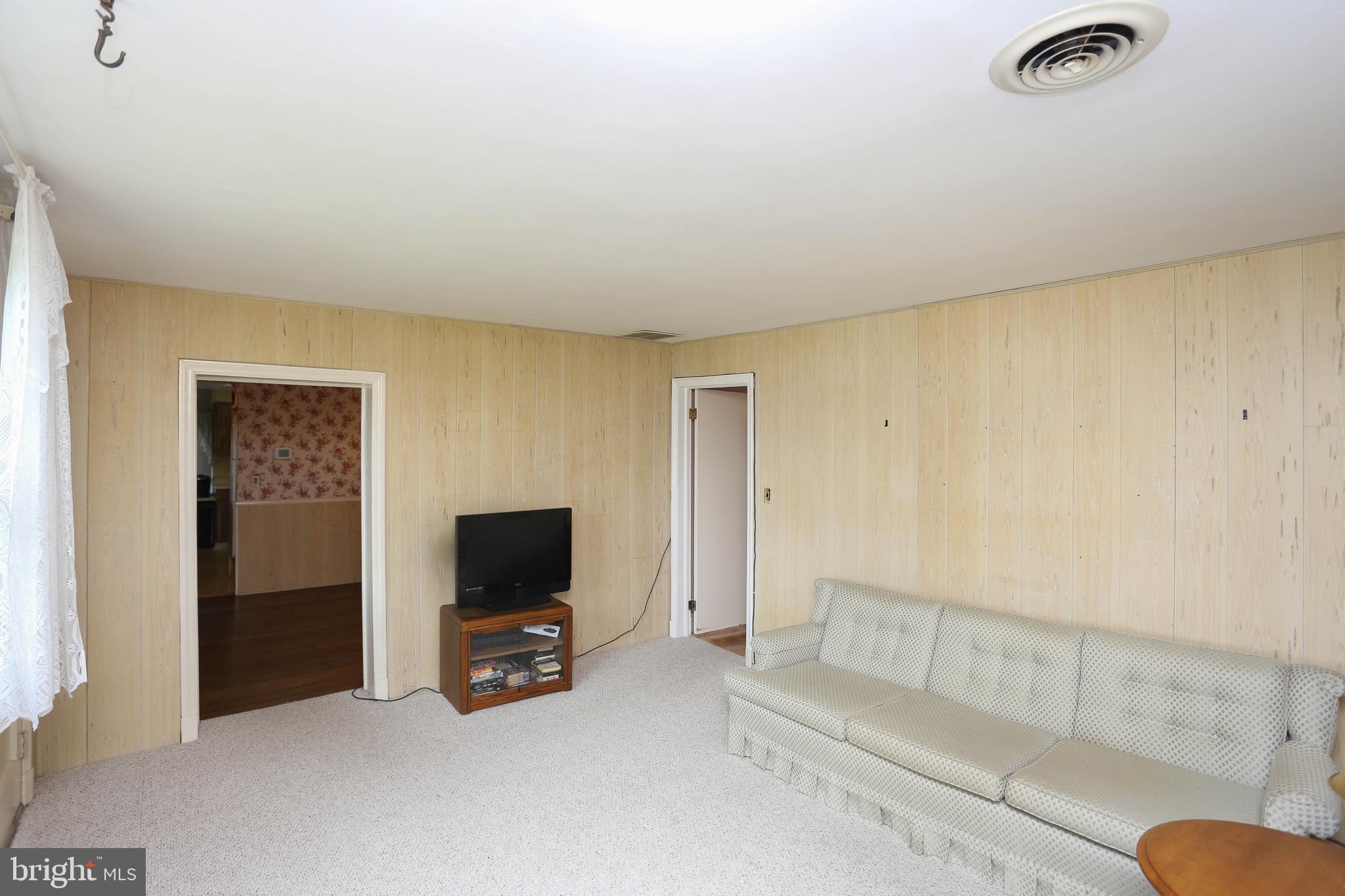 8173 Orchard Point Road Pasadena, MD 21122 - Photo 20 of 48 Gallery Image 20