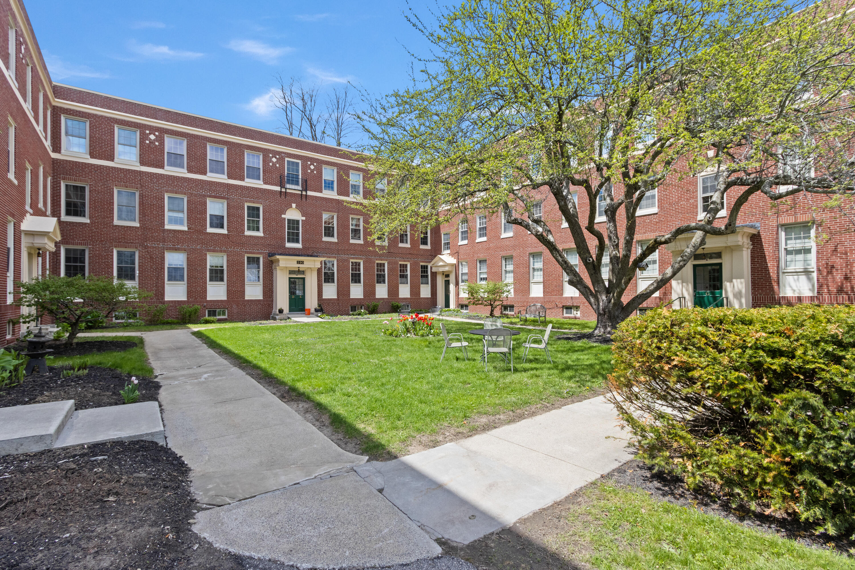 290 Baxter Boulevard, Unit F2 Portland, ME 04101 - Photo 1 of 28 290 Baxter Boulevard F2, Portland